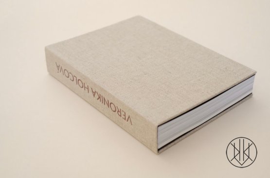 Veronika Holcová: Self-portrait unconcluded