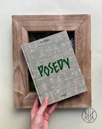 Posedy: limitovaná edice knihy a fotografie v rámu