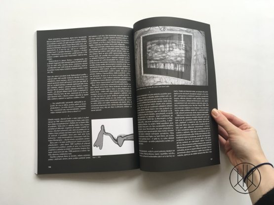 ANALOGON 104: Hřbitov uniforem a livrejí