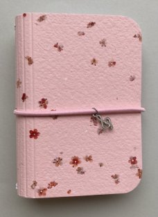 Kreativní deník mimi – ruční papír z Lemniskáty