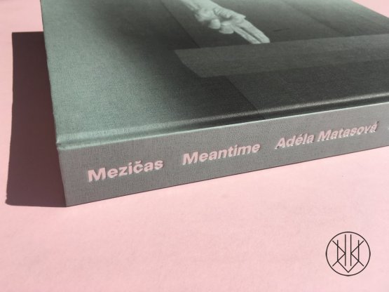 Meantime – Adéla Matasová