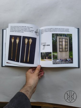 Karel Holub: Dát život kovům