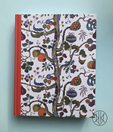 Book of Printed Fabrics. From the 16th Century Until Today