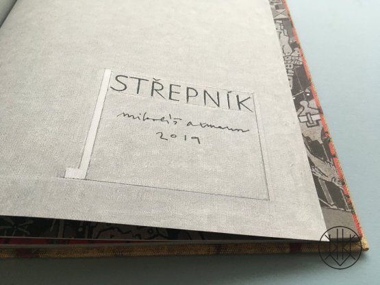 Mikoláš Axmann: Střepník