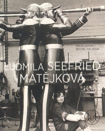 Ludmila Matějková: Přede dveřmi